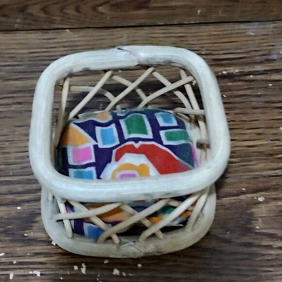 Dollhouse Furniture 2 piece set of Baby Furniture Playpen Highchair - Picture 3 of 4